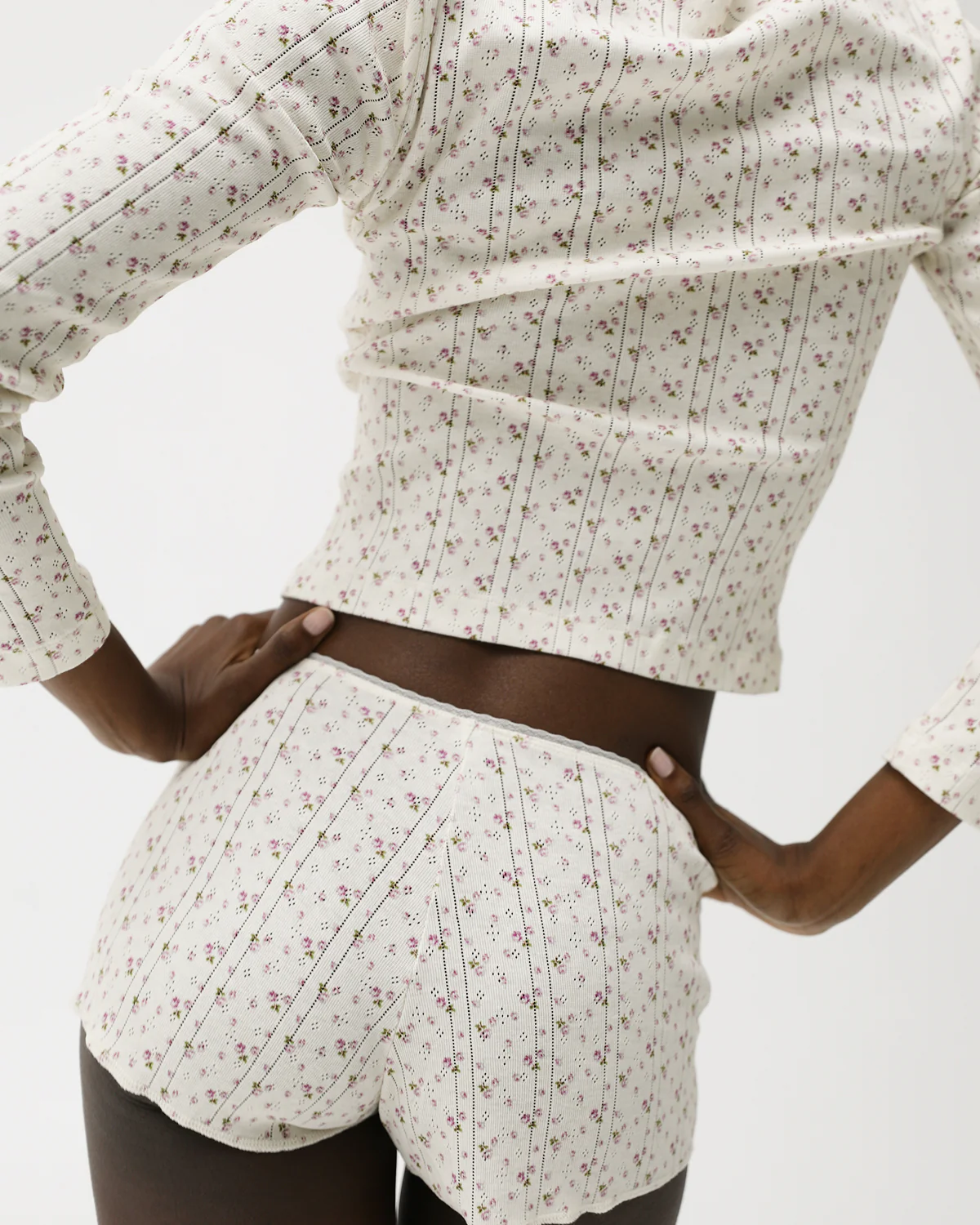The Cardigan English Rose - Image 4