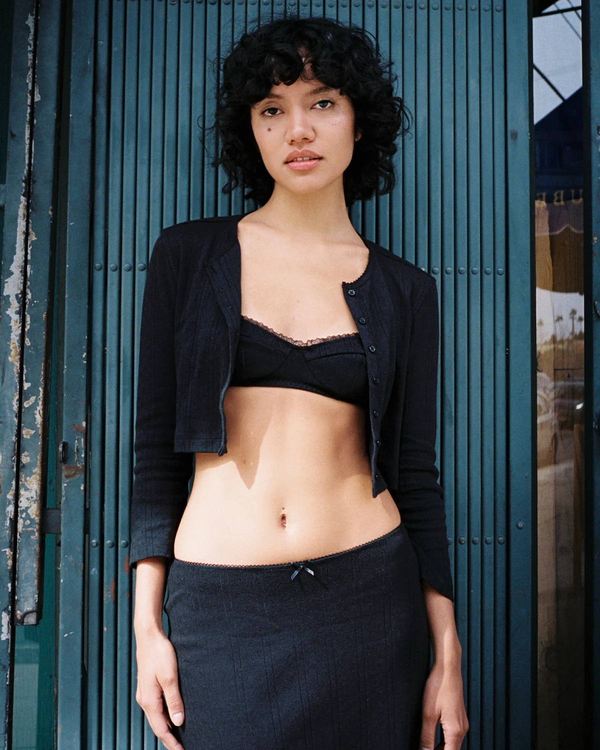 The Crop Cardi Black - Image 6